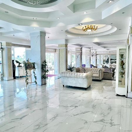 Отель Napheera Royal Tel Ban Khlong Bang Krathiam Экстерьер фото