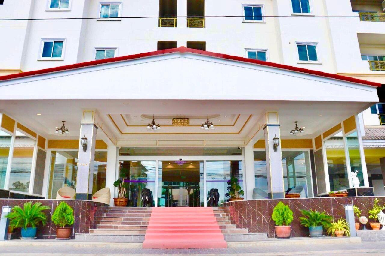Отель Napheera Royal Tel Ban Khlong Bang Krathiam Экстерьер фото