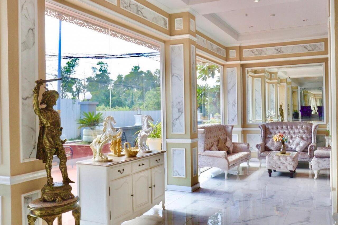 Отель Napheera Royal Tel Ban Khlong Bang Krathiam Экстерьер фото