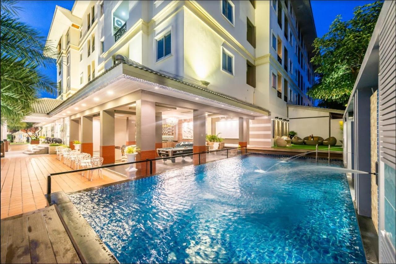 Отель Napheera Royal Tel Ban Khlong Bang Krathiam Экстерьер фото